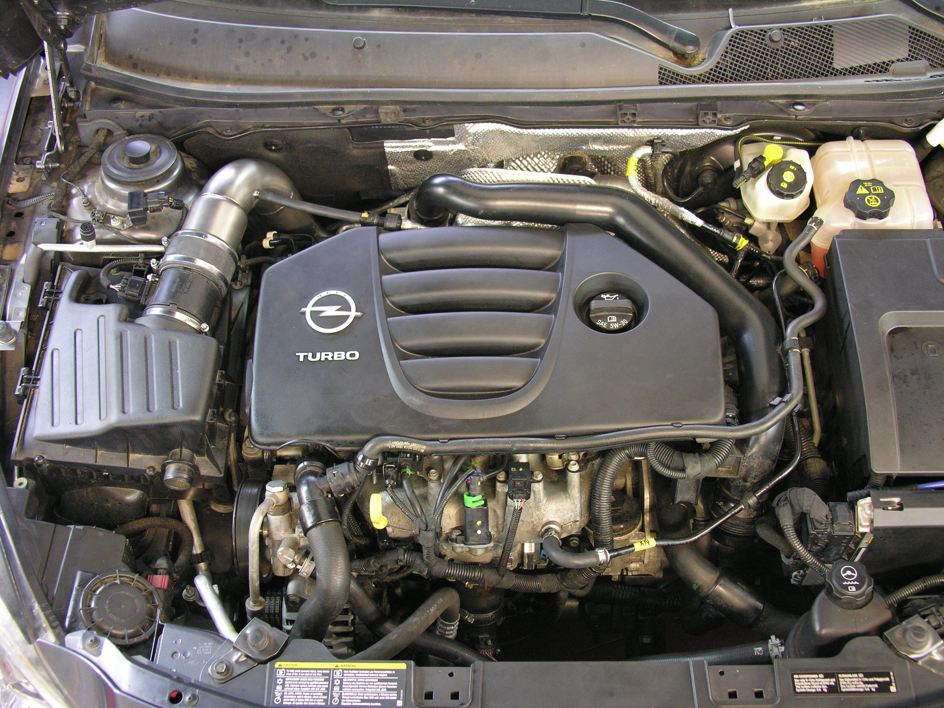 Verbindungsrohr vom Turbolader zum  Filter Opel Insignia, Buick Regal, Buick Verano 2,0 Turbo A20NHT / A20NFT / A20NHH
